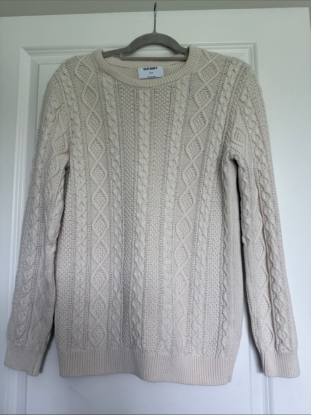 Old Navy Ivory Cable-Knit Pullover Sweater